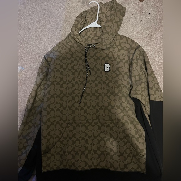 Men's Coach track suit, signature C's Khaki Size Shirt